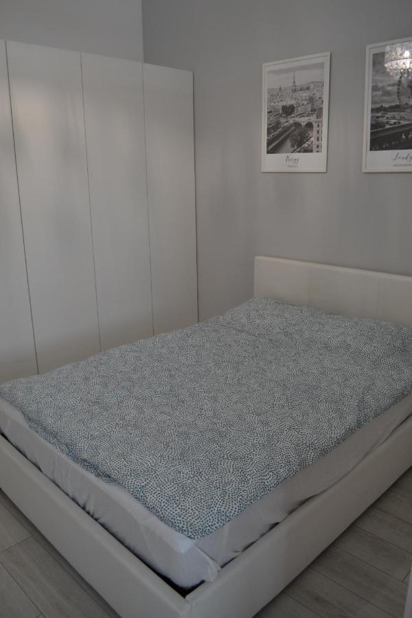 ウッチExclusive Loft Tymienieckiego Streetアパートメント エクステリア 写真